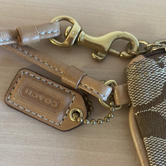 Coach brown/tan wristlet - Picture 7 of 8